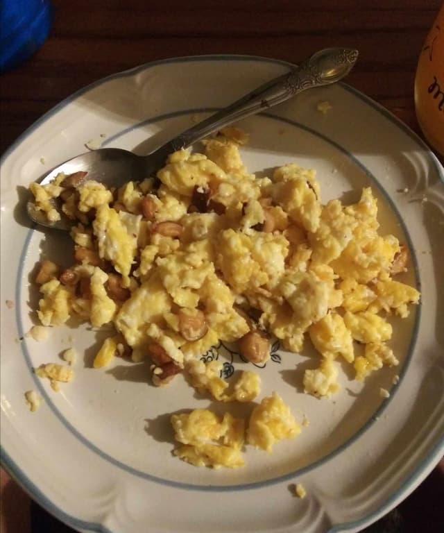 Perfect Scrambled Eggs With Wild Puffball Mushrooms: A Nutritious and Delicious Recipe