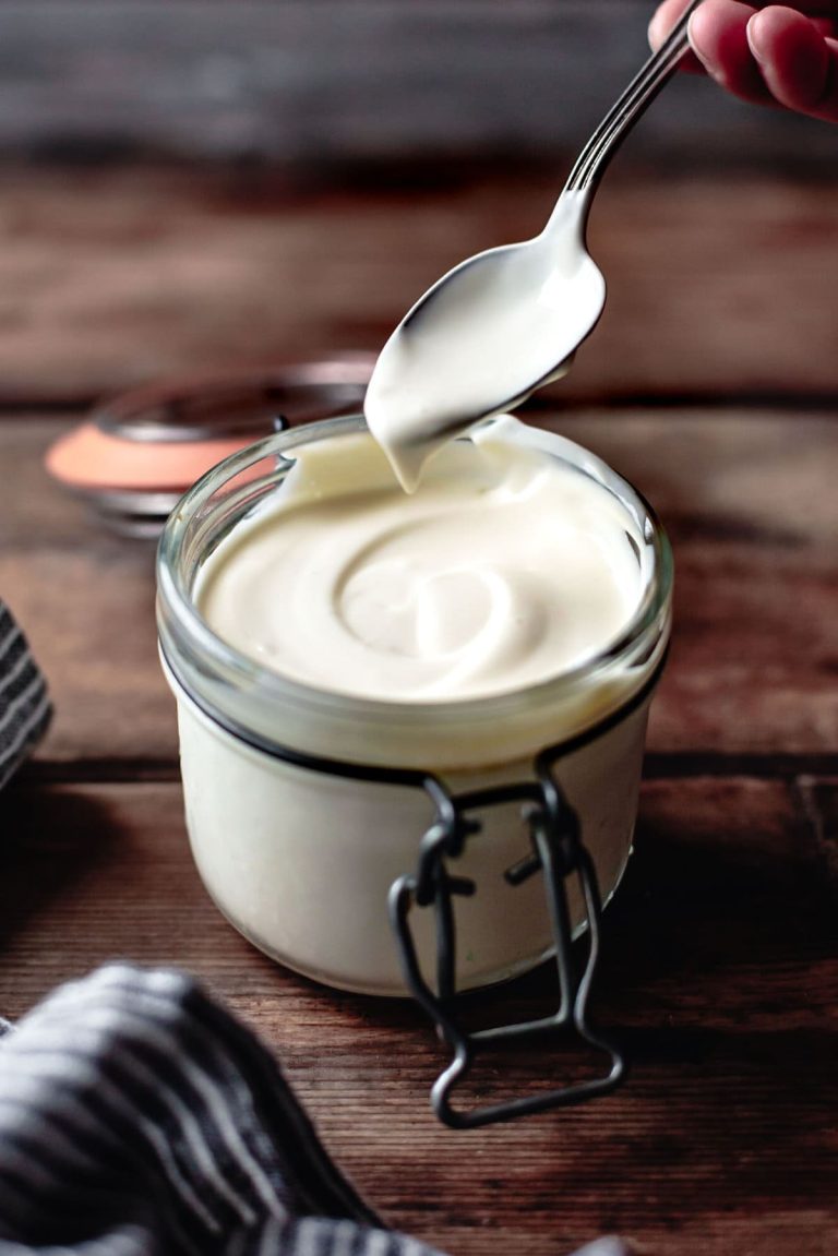 Crème Fraîche: A Nutrient-Rich, Versatile Delight for Every Kitchen