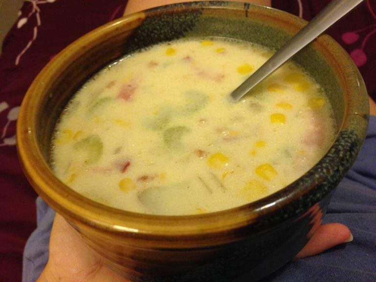 Grandma’s Corn Chowder: A Nostalgic Recipe Filled with Flavor and History