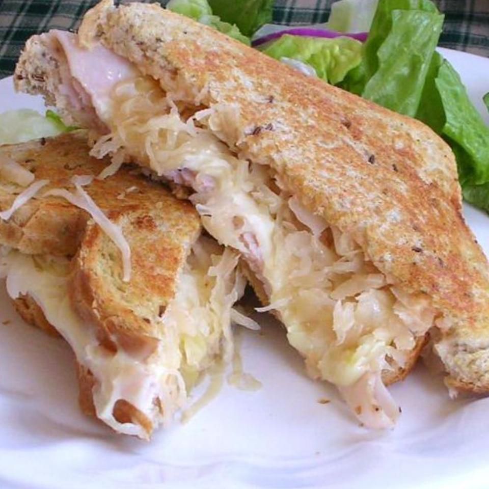 Grilled Turkey Reuben Sandwiches: A Healthy Twist on a Classic Recipe