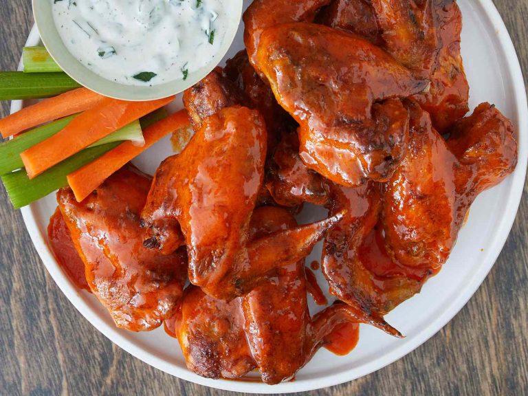 Slow Cooker Buffalo Wings: Easy Recipe & Perfect Serving Tips
