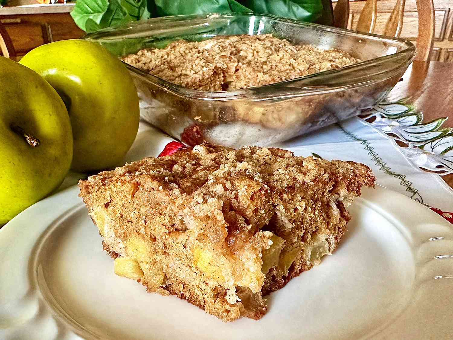 Apple Coffee Cake Recipe: Perfect for Breakfast, Brunch, or Snacks