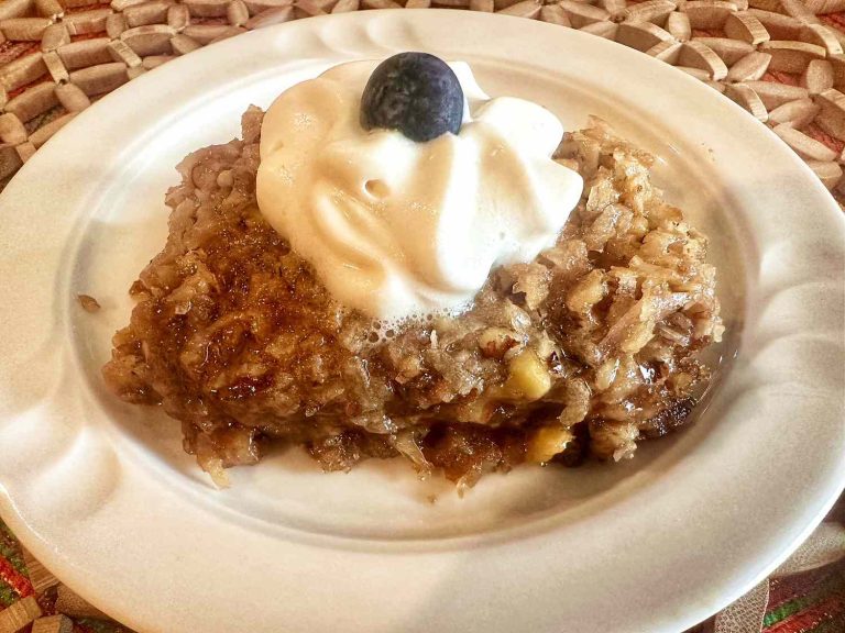 Grandma Snyder’s Oatmeal Cake Recipe: A Delicious and Nutritious Family Favorite