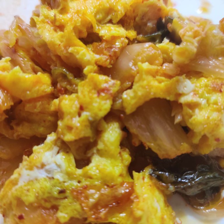 Moms Kimchi Egg Recipe: Discover the Delicious and Nutritious