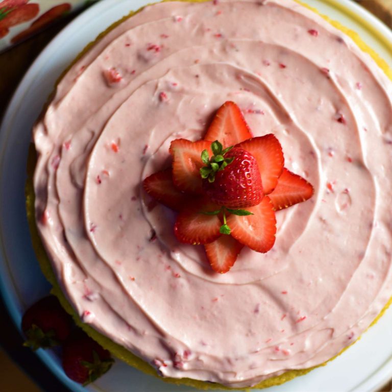 Strawberry Cream Cheese Frosting: Tips and Recipes