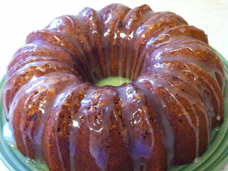 Banana Pound Cake With Caramel Glaze: Perfect Recipe and Serving Tips