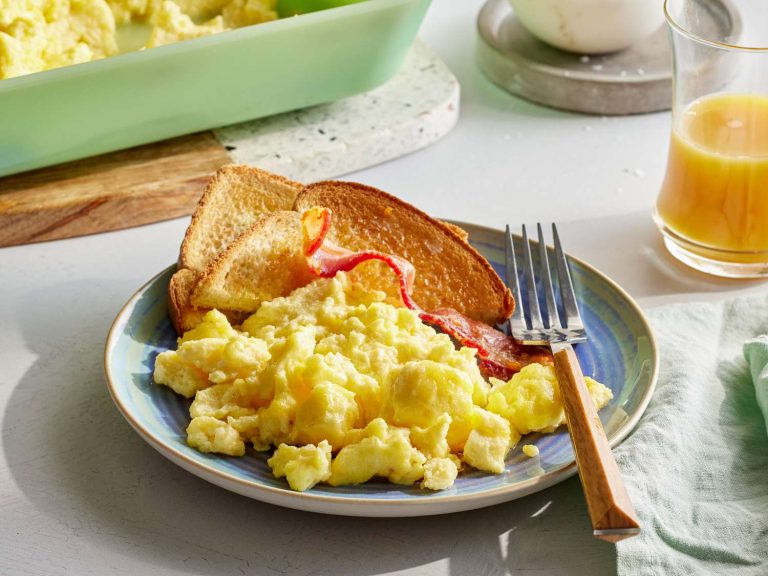 Oven Scrambled Eggs Recipe: Fluffy, Creamy and Delicious Variations