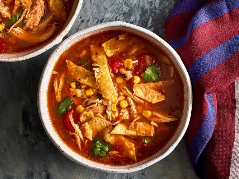 Slow Cooker Chicken Taco Soup Recipe for Any Occasion