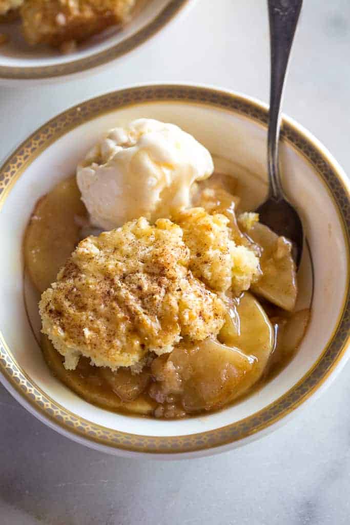 Apple Cobbler Recipe: History, Baking Tips, and Perfect Pairings