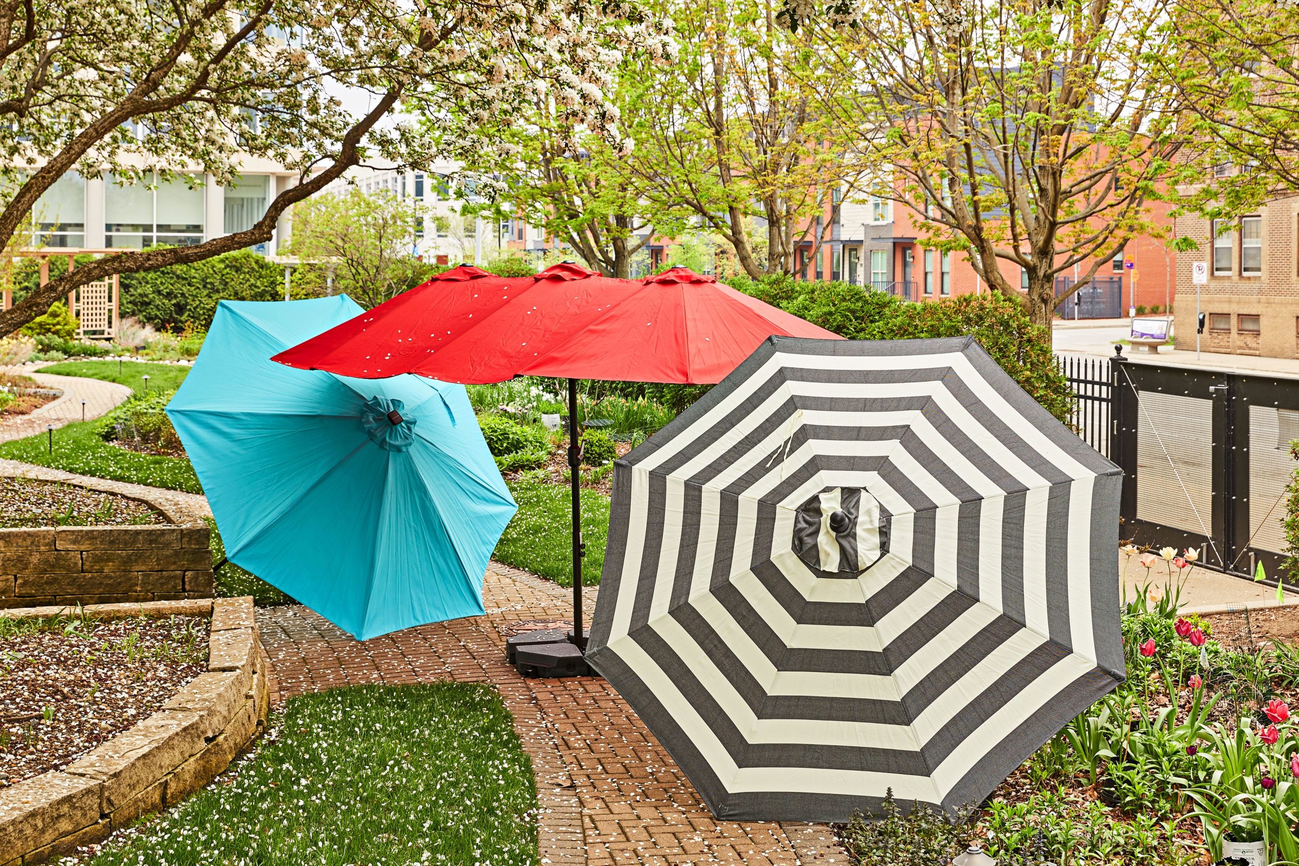 9 Best Patio Umbrellas for Ultimate Outdoor Comfort and Style