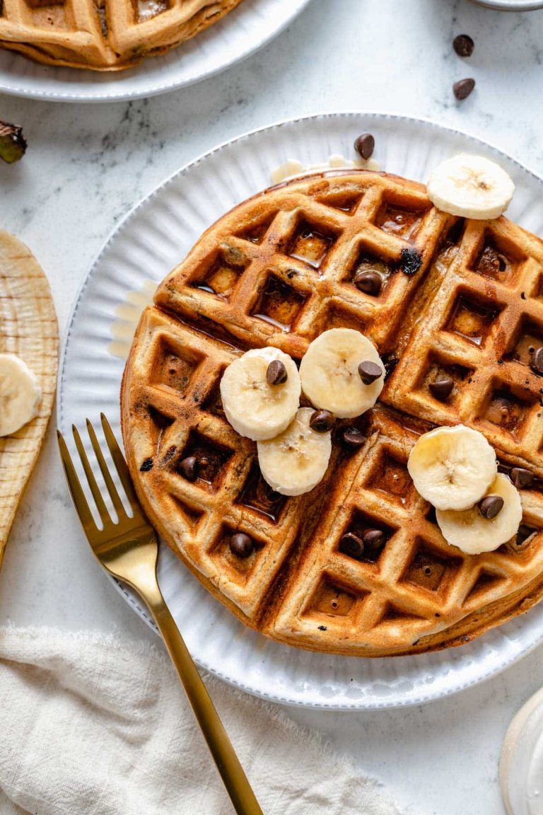 Banana Waffles: Best Recipes and Topping Ideas