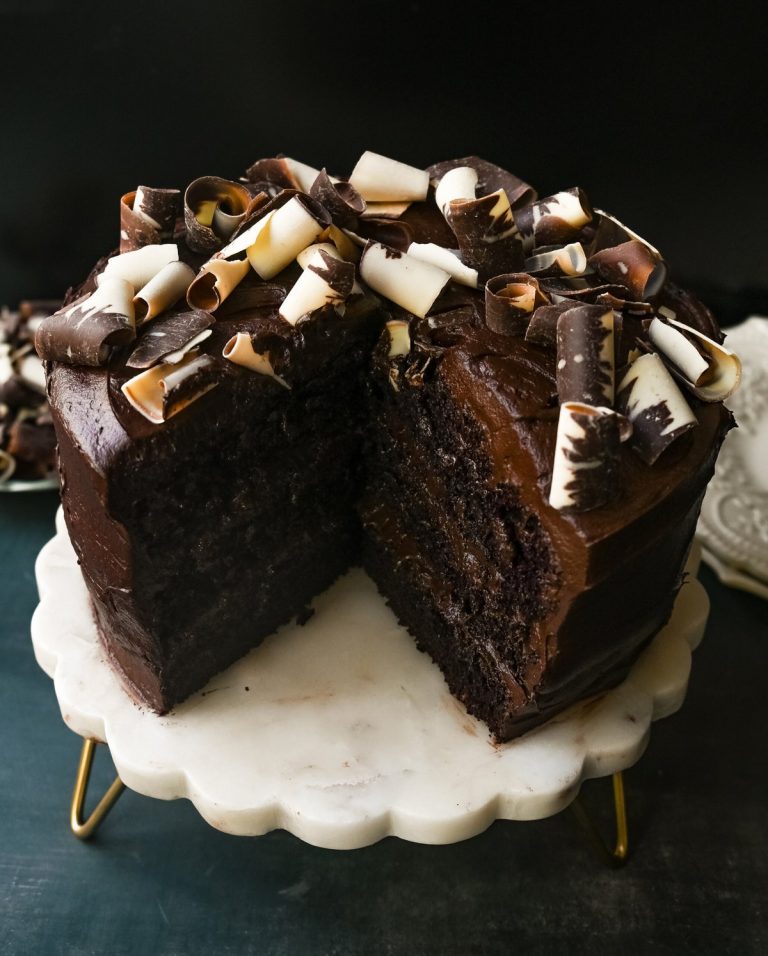 Chocolate Glaze: Top Brands, Recipes, and Tips for Perfect Desserts