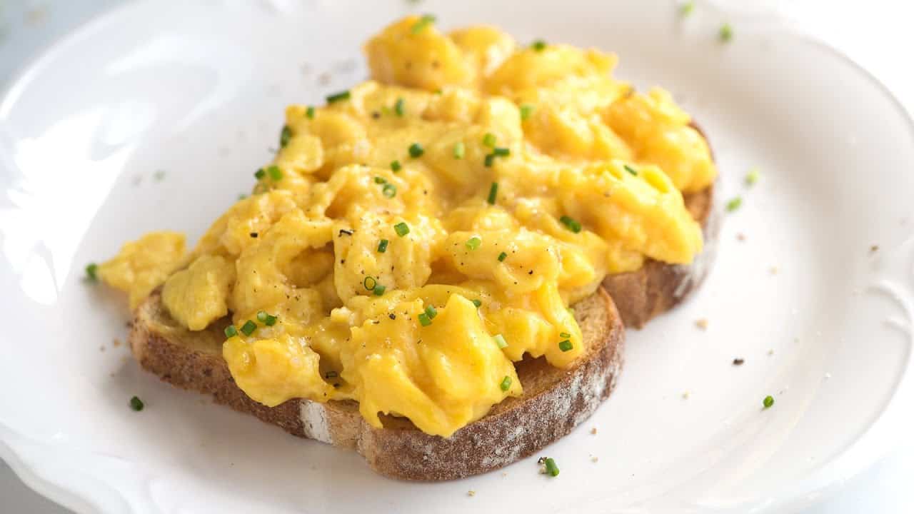 Scrambled Eggs: Tips, Techniques, and Flavorful Additions for Perfect Results