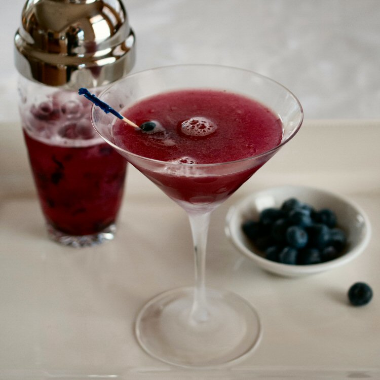 Blueberry Vodka Martinis: Recipes, Tips, and Perfect Pairings
