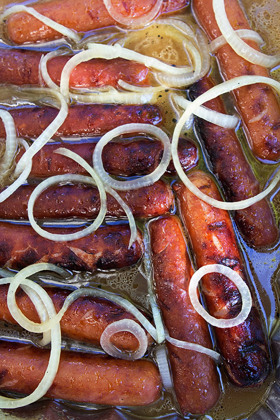 Johnsonville Brat Hot Tub: Flavorful, Juicy Brats Made Easy