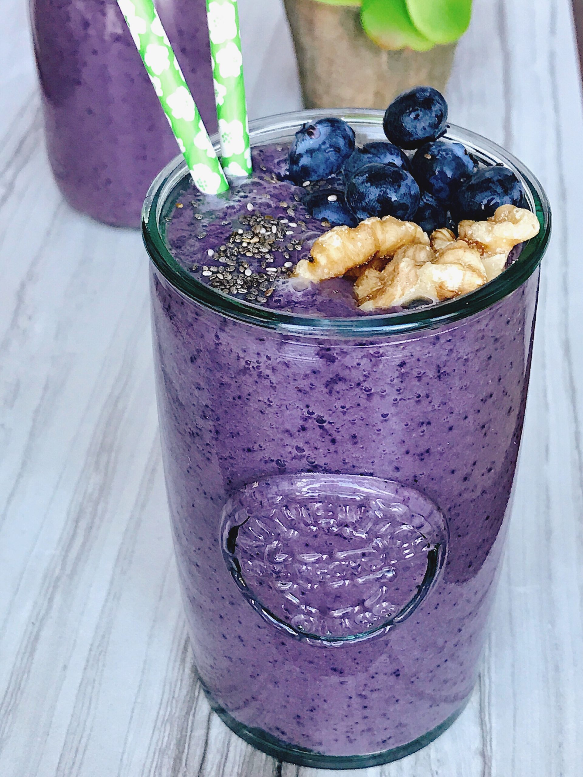 Blueberry Smoothies: Delicious Recipes and Health Benefits