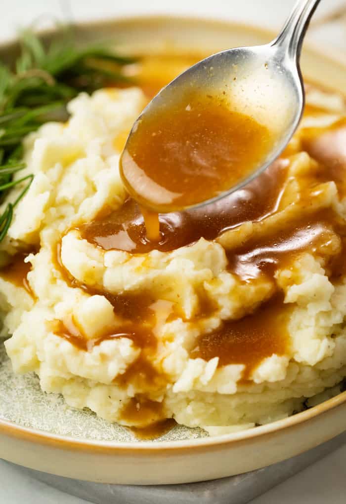 Brown Gravy Recipe: Perfect for Mashed Potatoes, Roasts, and More