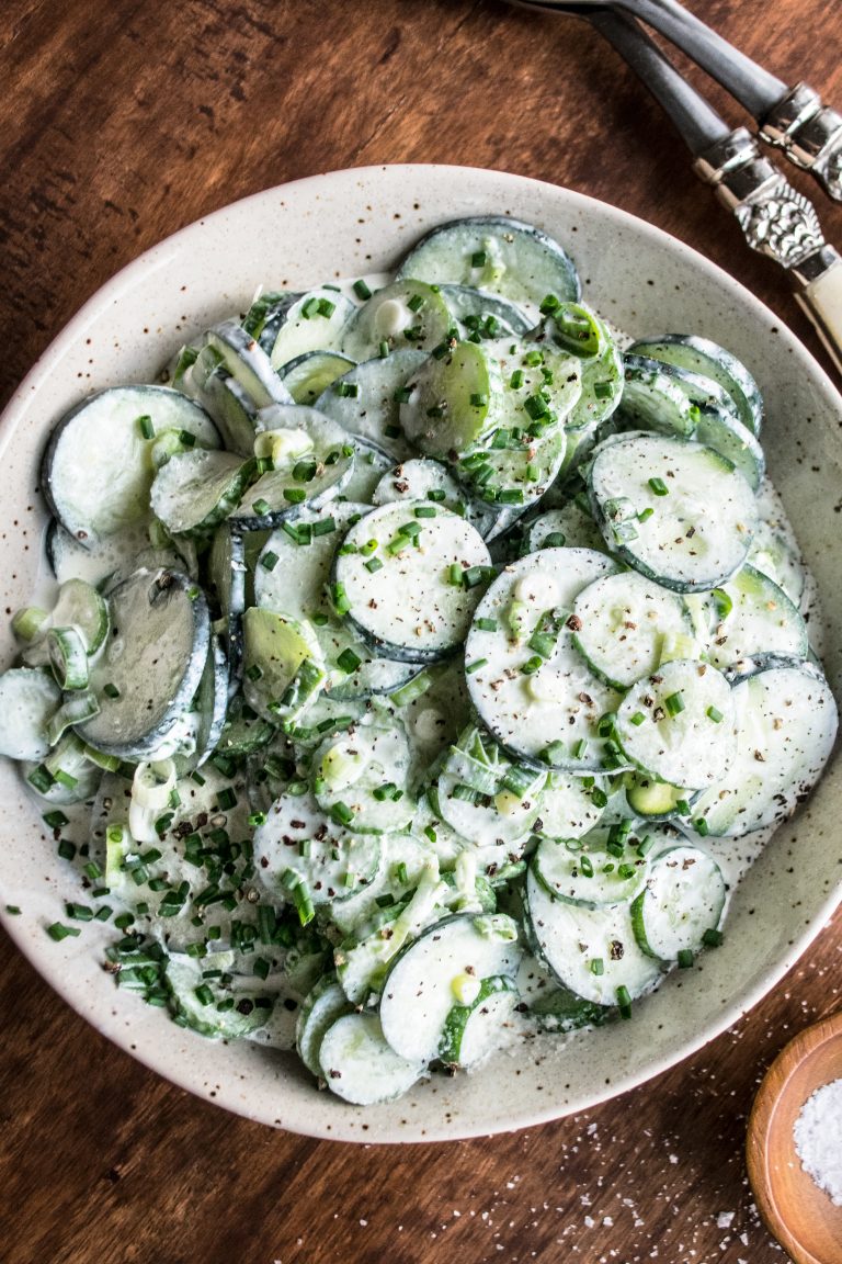 Cucumbers in Sour Cream: Traditional Recipes, Modern Twists, and Perfect Pairings