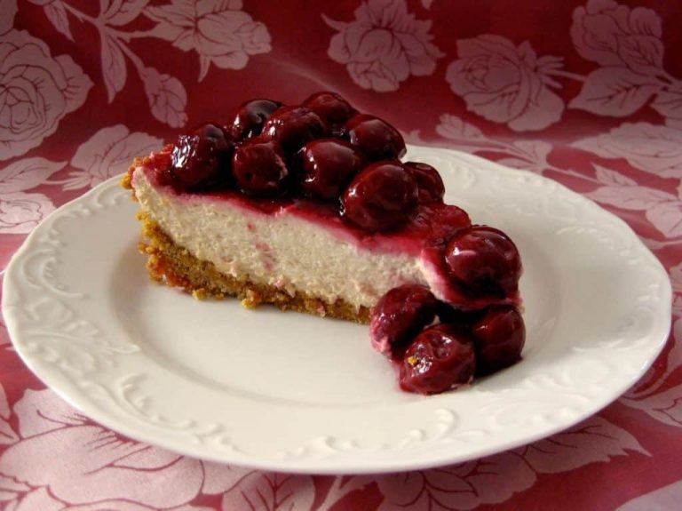 Sweet Washington Cherry Pie: History, Recipe, and Serving Tips