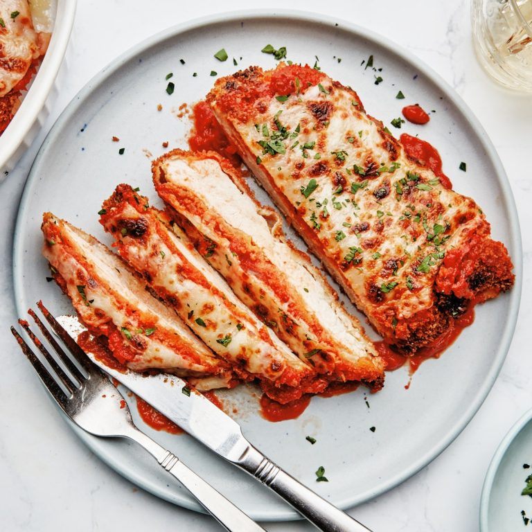 Chicken Parmesan: Easy Recipe, Pairing Ideas, and Dietary Tips