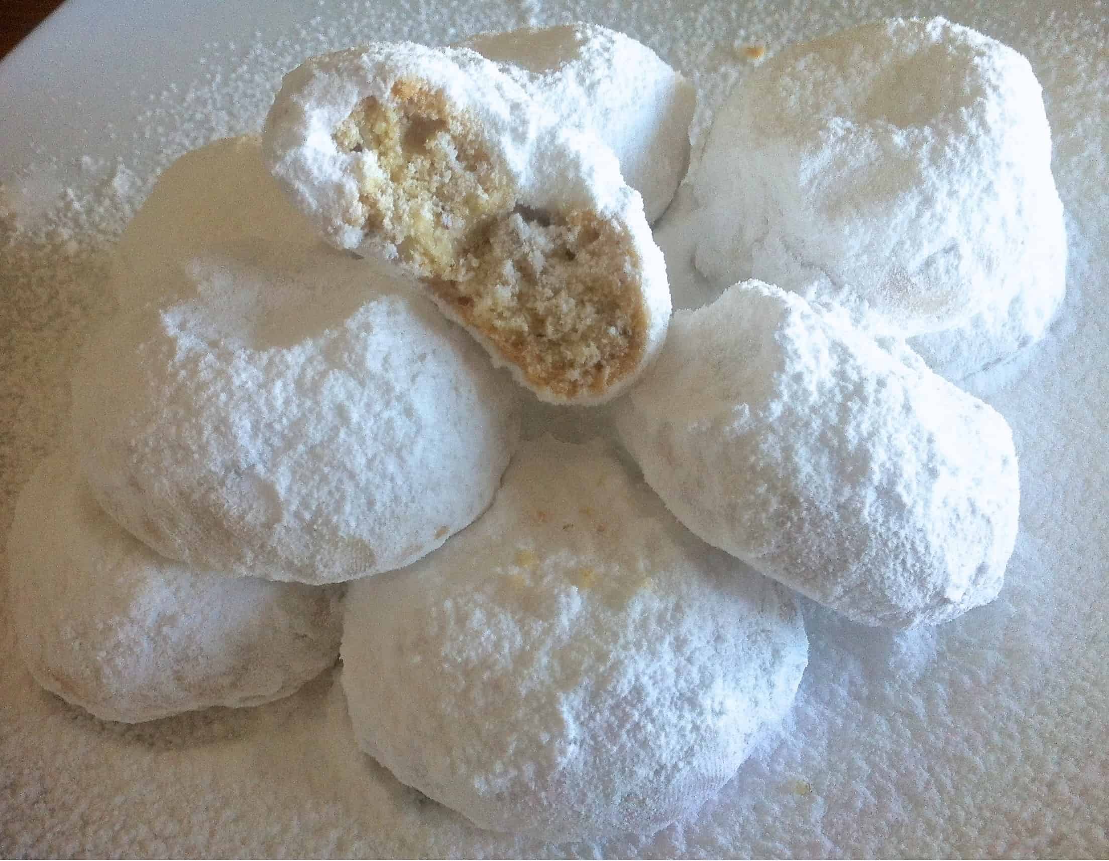 Kourabiedes: Traditional Greek Shortbread Cookies