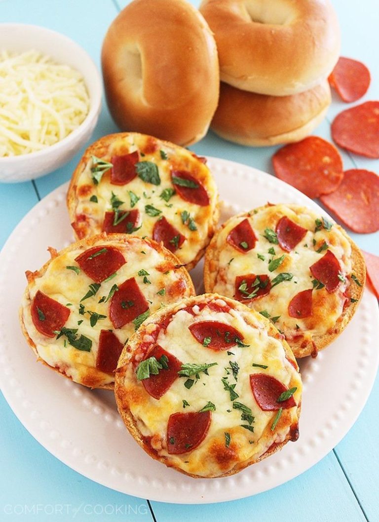 Mini Bagel Pizzas: Quick Recipe & Custom Topping Ideas