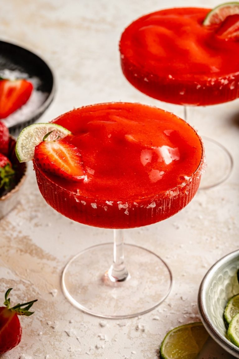 Frozen Strawberry Margarita Recipe: Refreshing, Delicious, and Easy to Make