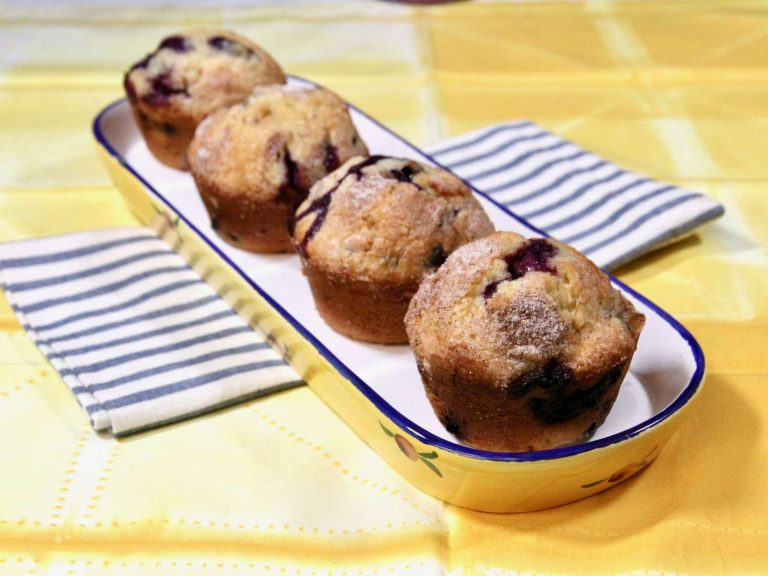 Grammys Blueberry Cupcakes: Sweet, Tart, and Healthy Treats