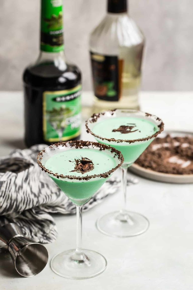 Grasshopper Cocktail: Tips, Variations, and Pairing Ideas
