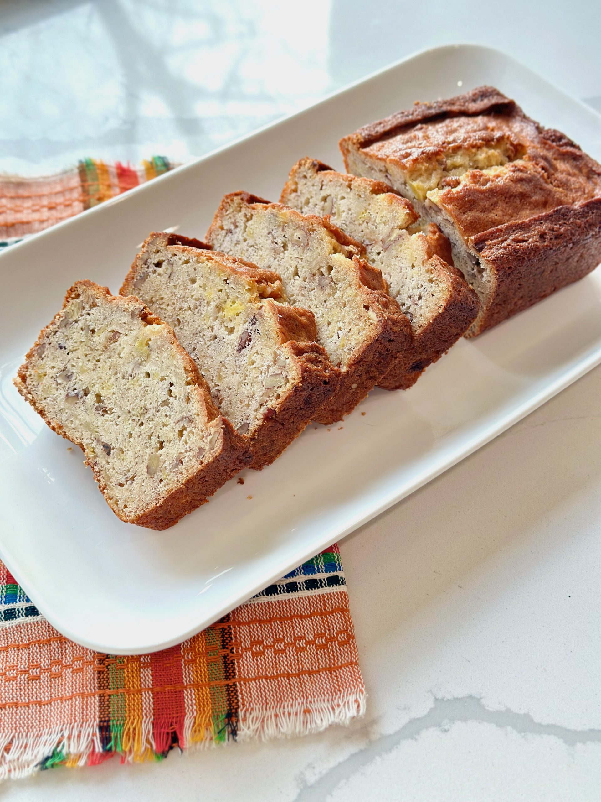 Hawaan Banana Nut Bread: A Tropical Twist on a Classic Recipe