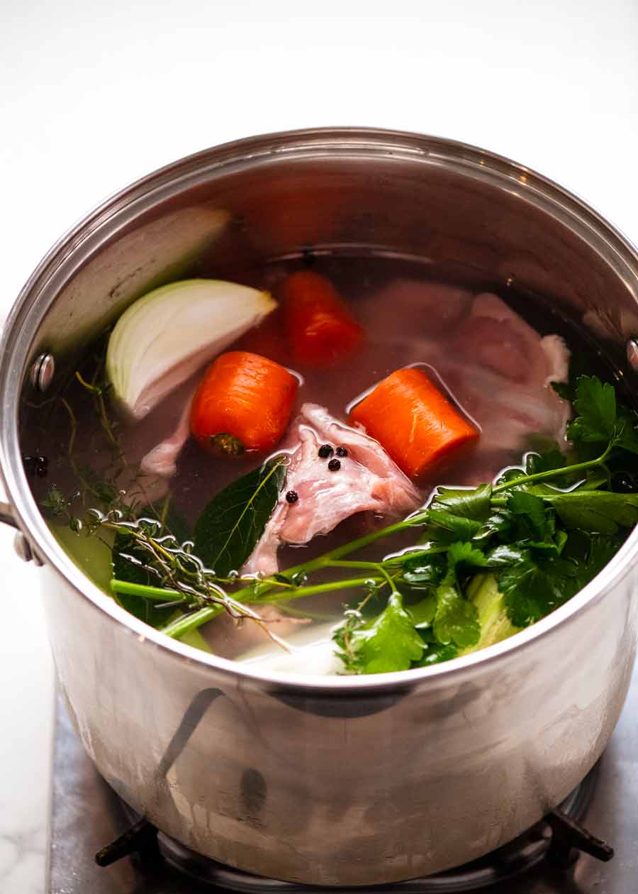 Brown Chicken Stock: Boost Your Dishes with Rich Flavor and Nutrition