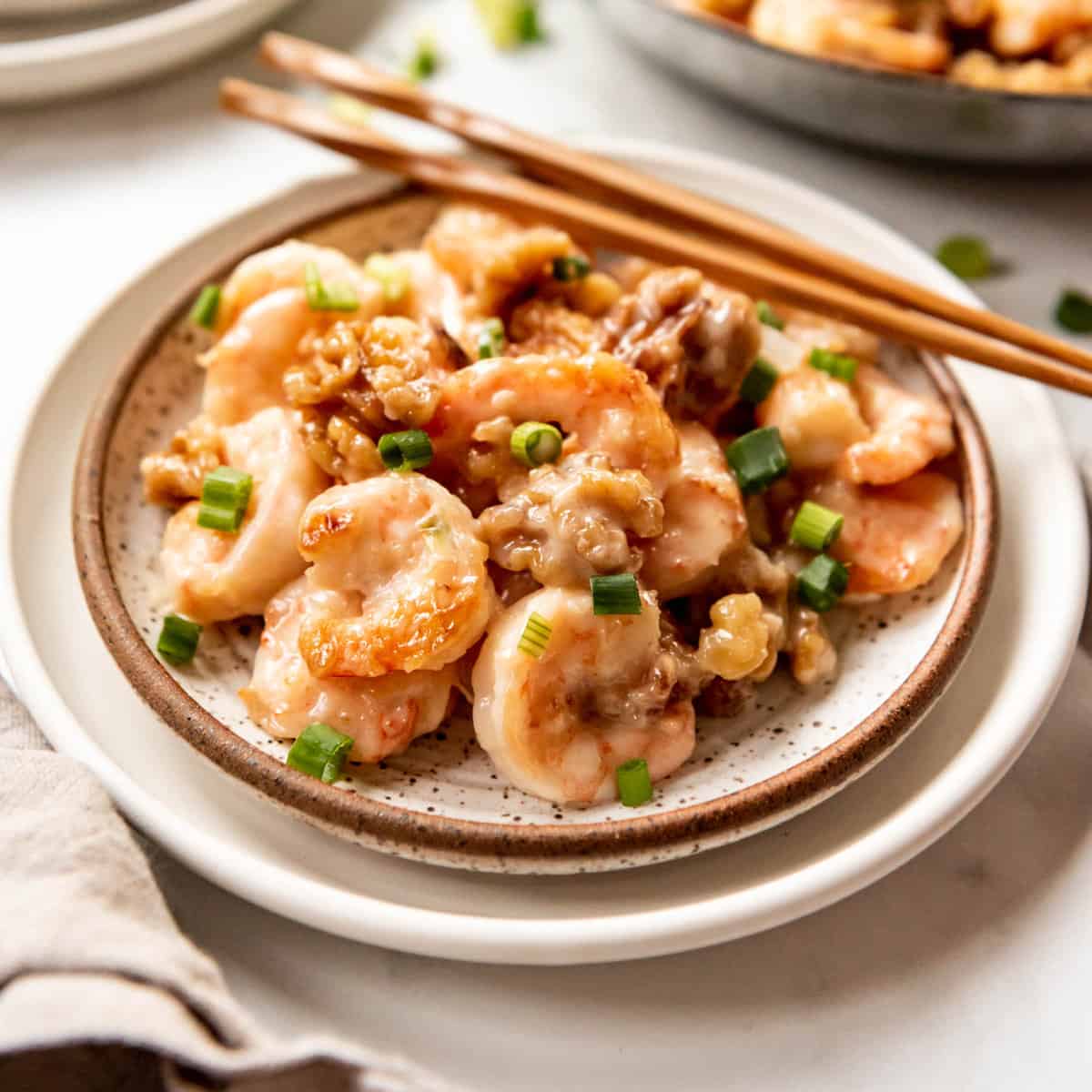 Honey Walnut Shrimp in Chinese