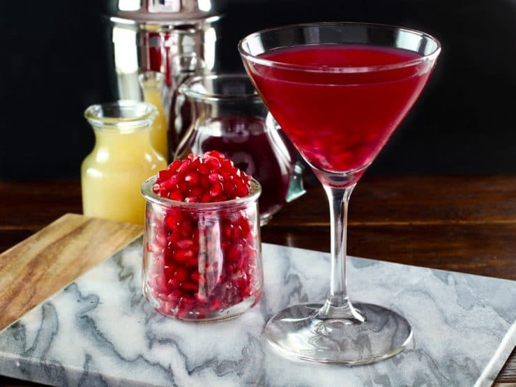 Cosmo Style Pomegranate Martini Recipe: A Refreshing 186-Calorie Cocktail