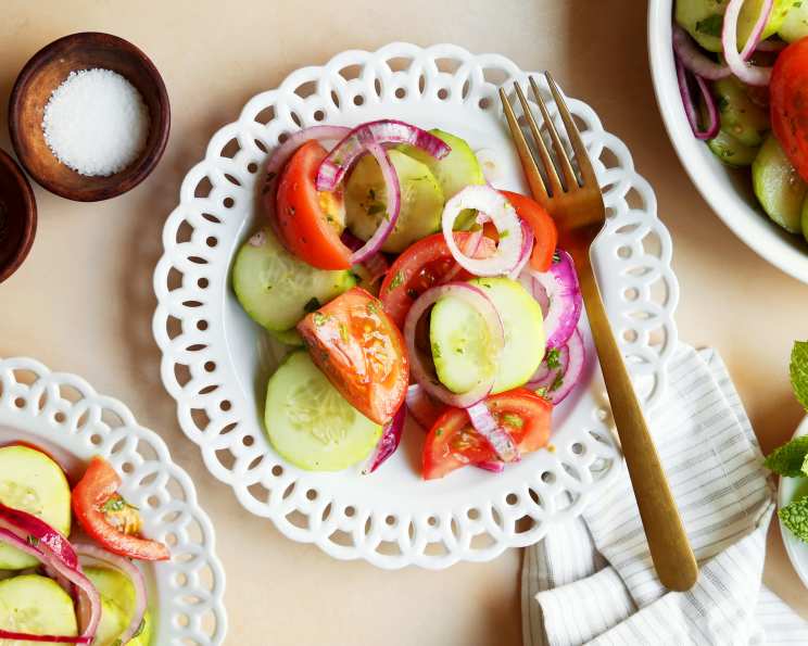 Marinated Cucumber Onion And Tomato Salad: A Fresh, Healthy Mediterranean Delight