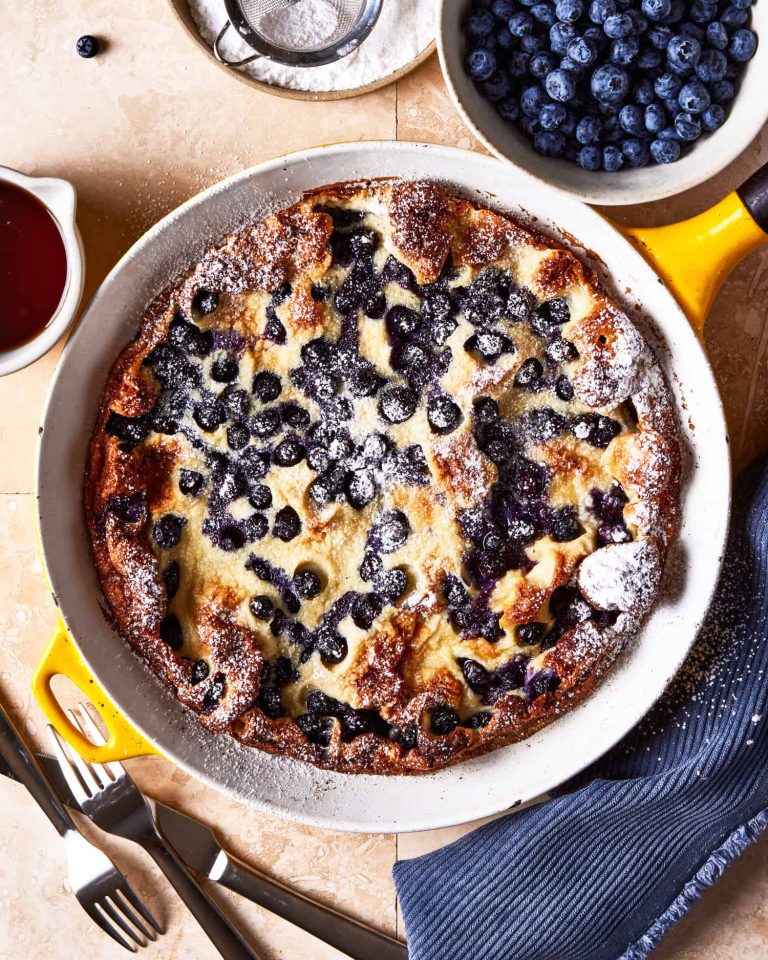 Blueberry Dutch Baby: An Easy and Gourmet Breakfast Delight
