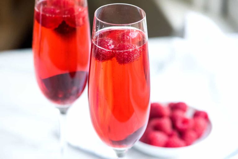 Kir Royale Cocktail: History, Recipe, Variations, and Health Tips