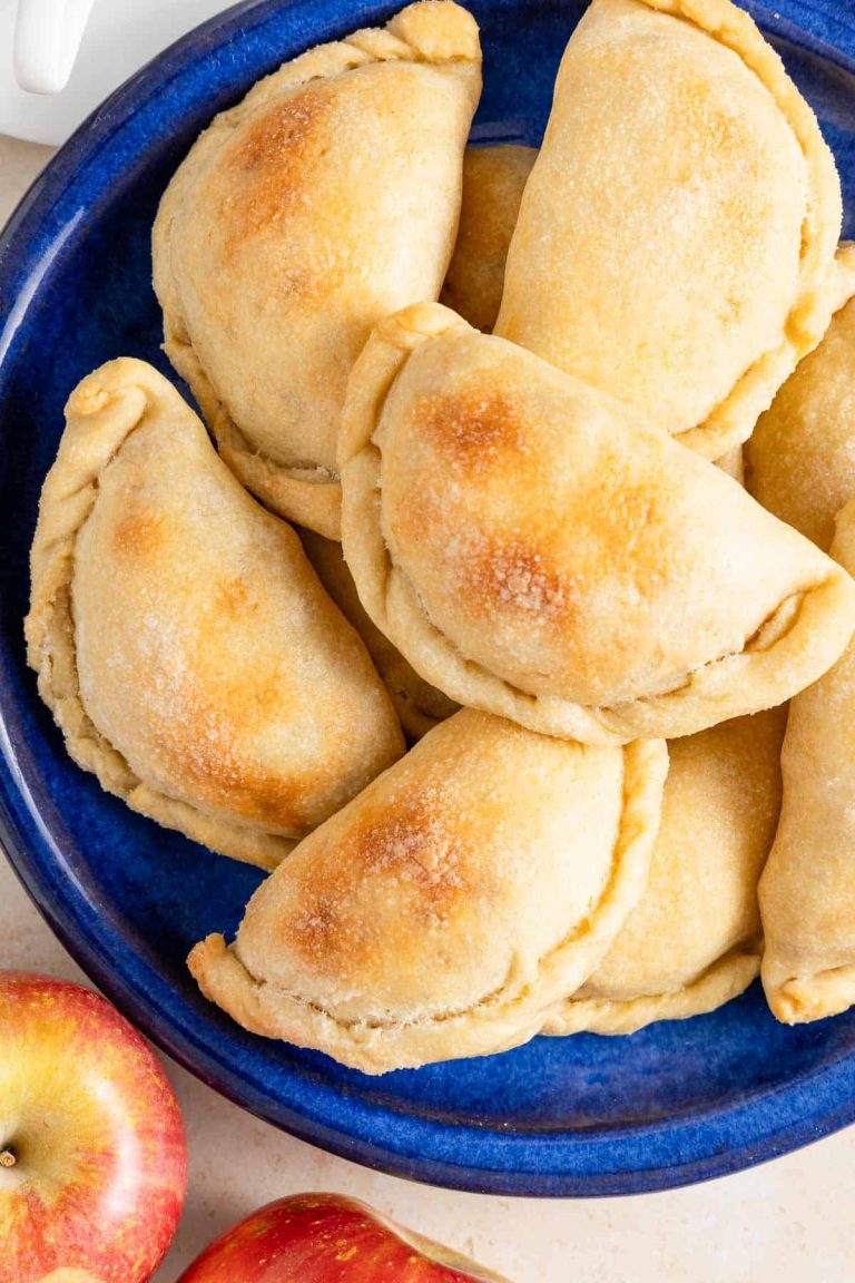 Baked Apple Empanadas: Recipes, Variations, and Perfect Pairings