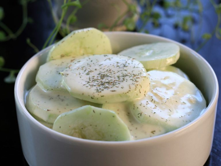 Moms Cucumber Salad Recipe: Fresh, Healthy, and Easy to Make