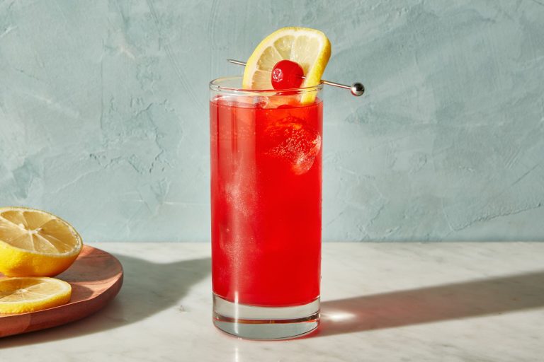 Singapore Sling Cocktail: Discover the Origins and Modern Twists