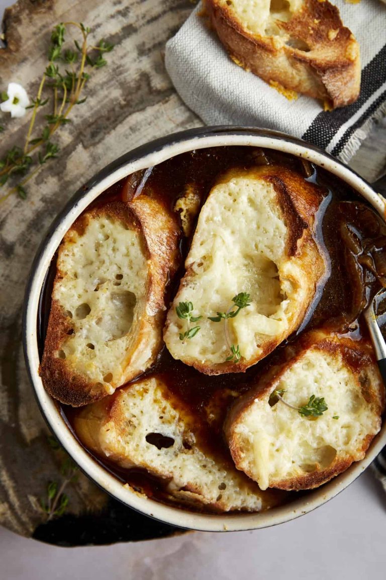 Onion Bread: Recipes, History, and Perfect Pairings
