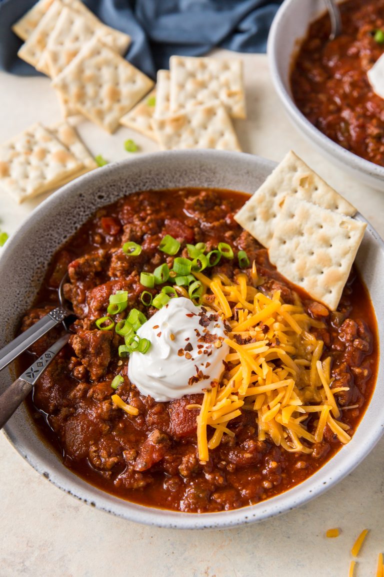 Spicy Slow Cooked Beanless Chili Recipe: Perfect for Game Day or Comforting Meals