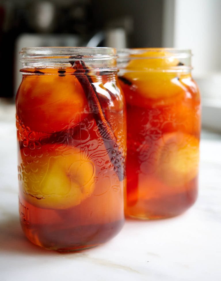Nana’s Southern Pickled Peaches: The Perfect Blend of Sweetness and Tanginess”