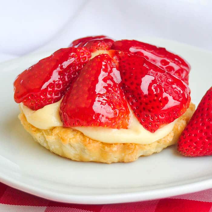 Strawberry Tarts: A Sweet Journey from Medieval Europe to Modern Delight
