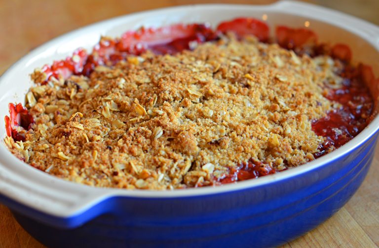 Rhubarb Strawberry Crunch: History, Recipe, and Tasty Variations