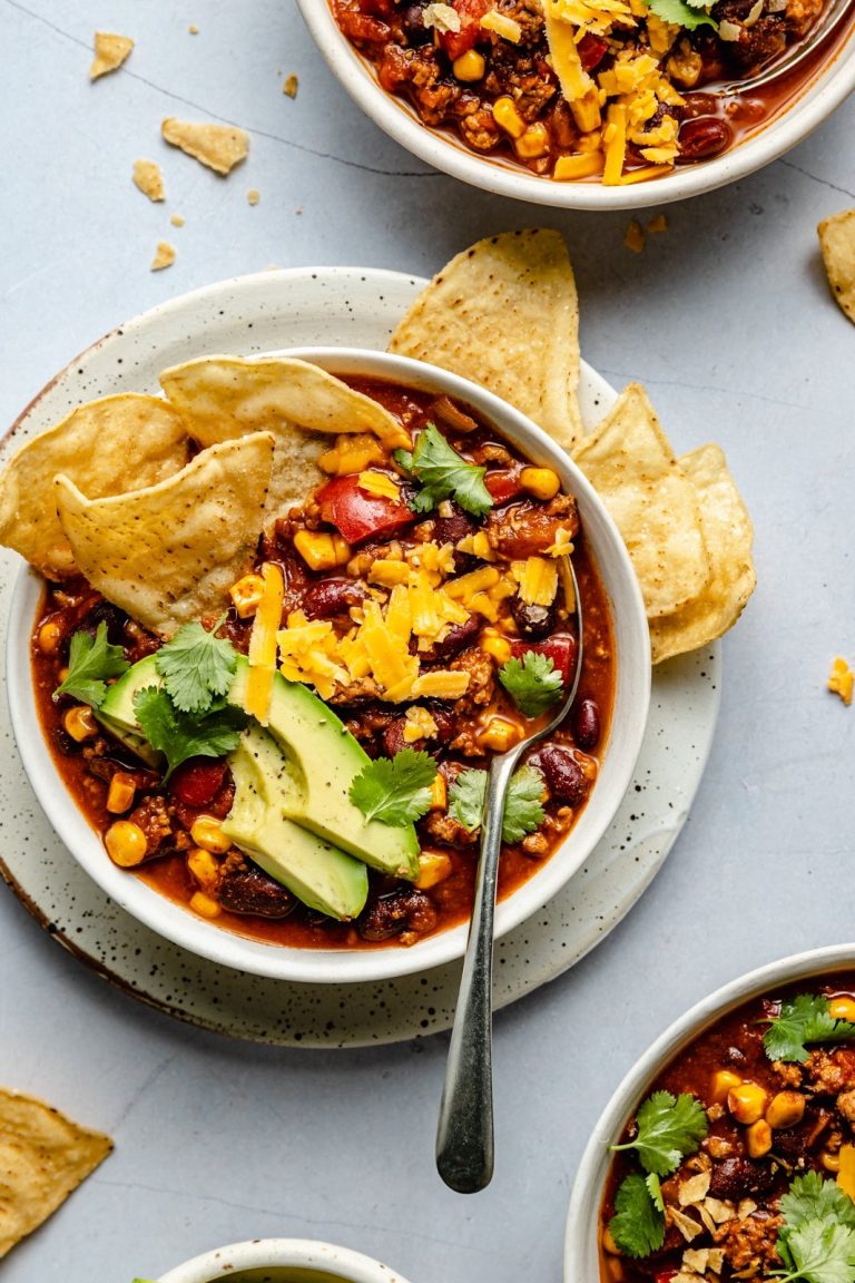 Vegetarian Chili: Top Recipes, Health Benefits, and Must-Visit Spots