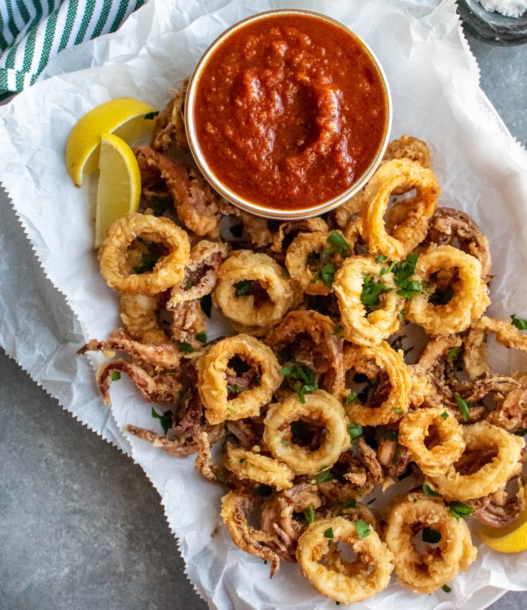 Fried Calamari: Origins, Recipes, and the Best Restaurants to Savor It