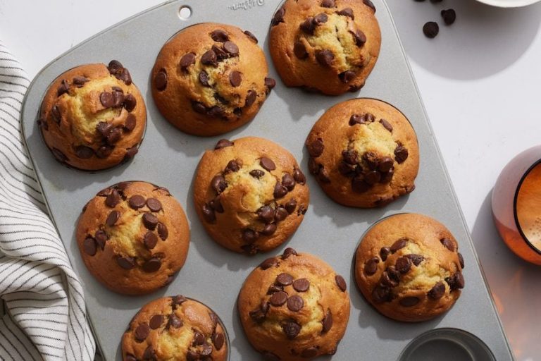 Chocolate Chip Muffins: History, Baking Tips & Perfect Beverage Pairings