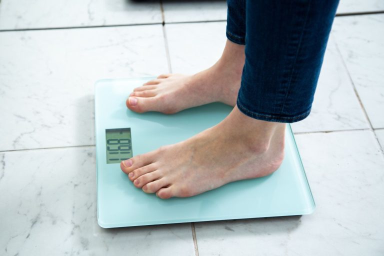 9 Best Bathroom Scales for Accurate Weight Tracking in 2024