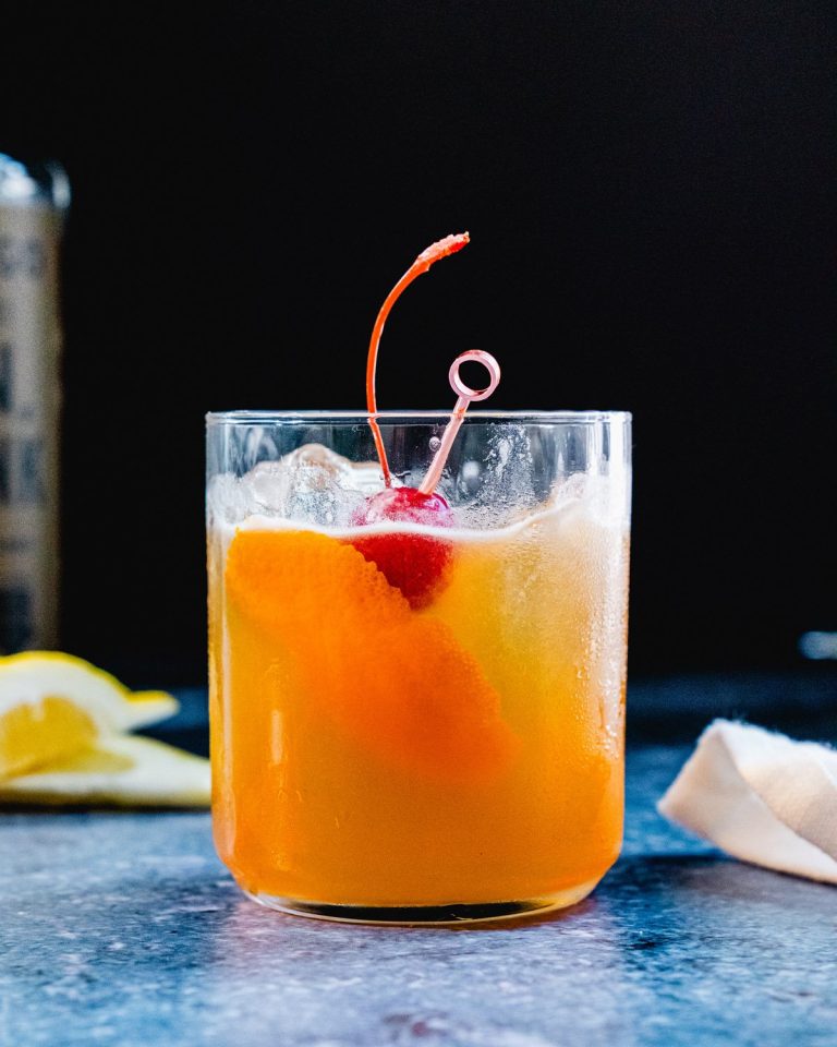 Chef John’s Whiskey Sour: A Step-by-Step Guide Using Fresh Ingredients