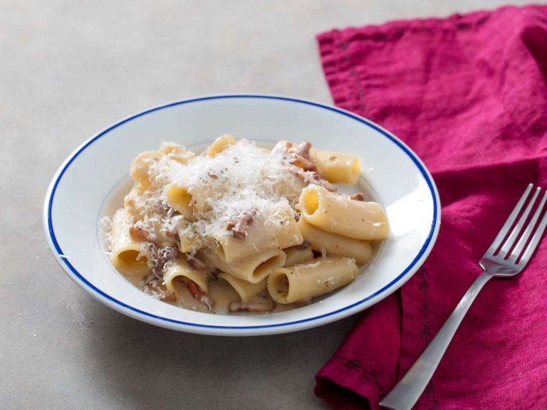 Pasta Alla Gricia: Authentic Recipe, Wine Pairings, and Perfect Sides for a Roman Feast